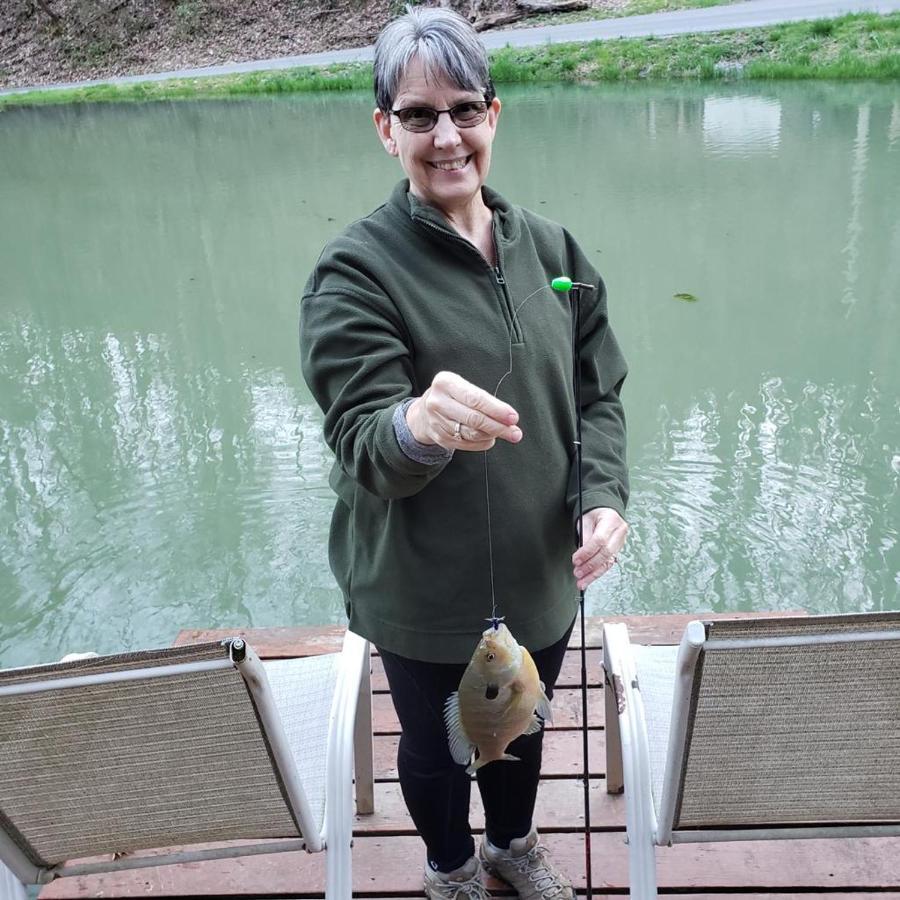 גטלינבורג The Fishing Hole Cabin - Sage Vacations מראה חיצוני תמונה
